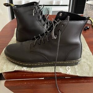 Dr Martens Air Ware Tobias boots